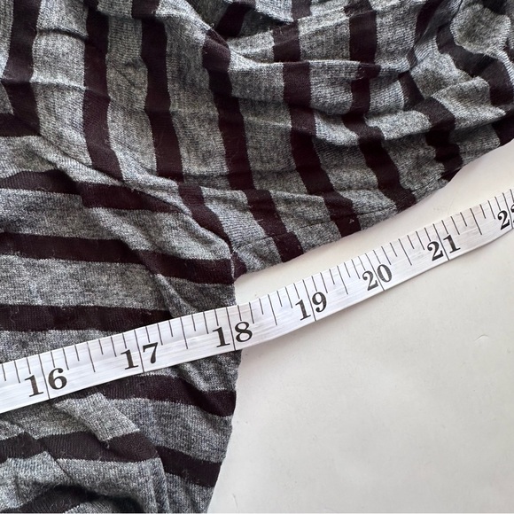 Joe Fresh Top - Picture 6 of 7